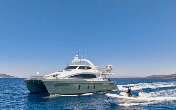 SAMARA Catamarán de lujo