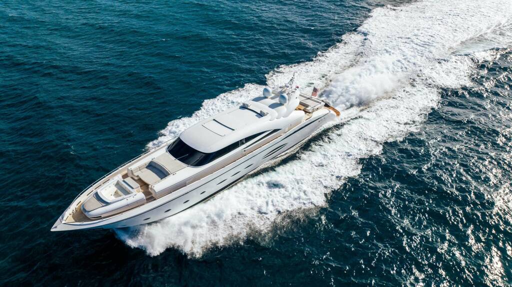 BLUE DEVIL Catamarán de lujo