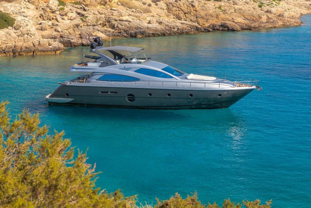 REVIVAL Catamarano di lusso