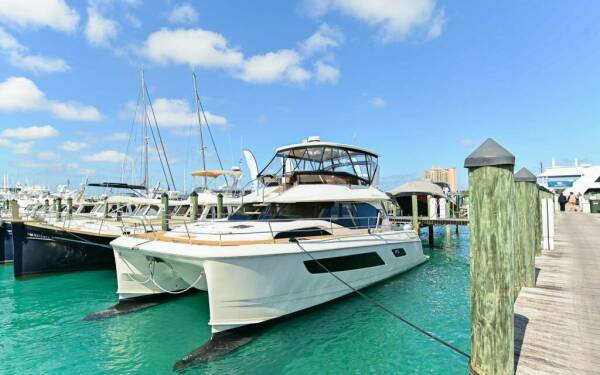 Beach Boomer I Luxury catamaran
