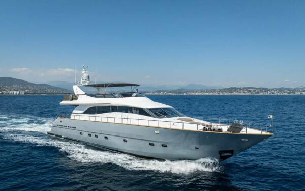 COCA VI Luxusný katamarán