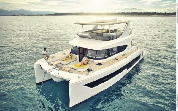 NYD'AMOUR II  Luxury catamaran