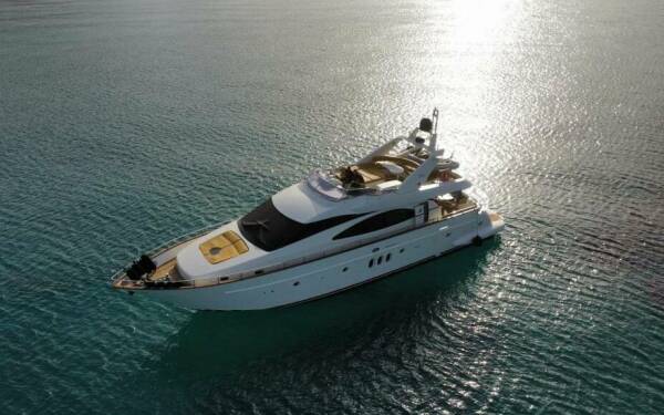 ESTIA ZEUS Catamarano di lusso