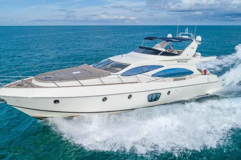 EVOLUTION Catamarán de lujo