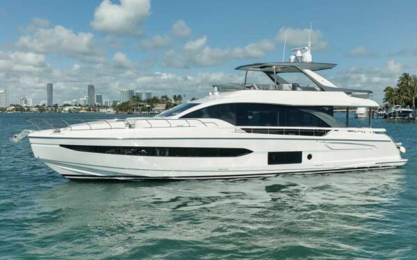 Nena Luksusowy katamaran