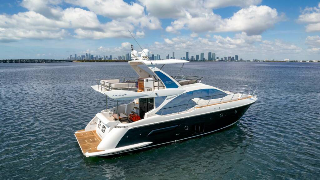 D-Tox Luxury catamaran