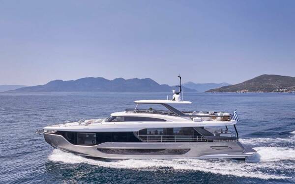 ALADDIN SANE Luxury motor yacht