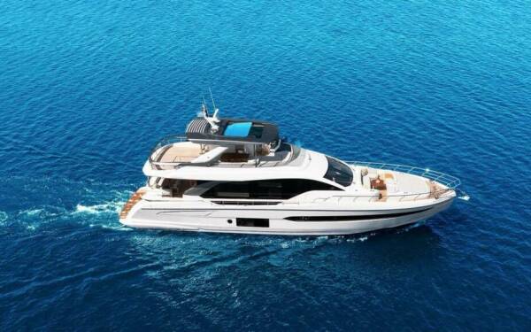 PREWI Catamarán de lujo