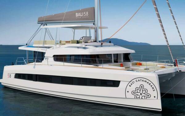 LOCATION 5.8 Catamarano di lusso