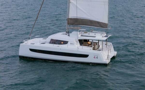 POINT CLEAR Luxury catamaran