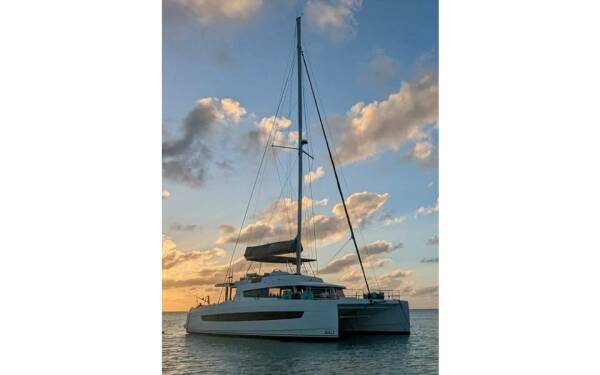 CRYSTAL DREAMS Luxury catamaran