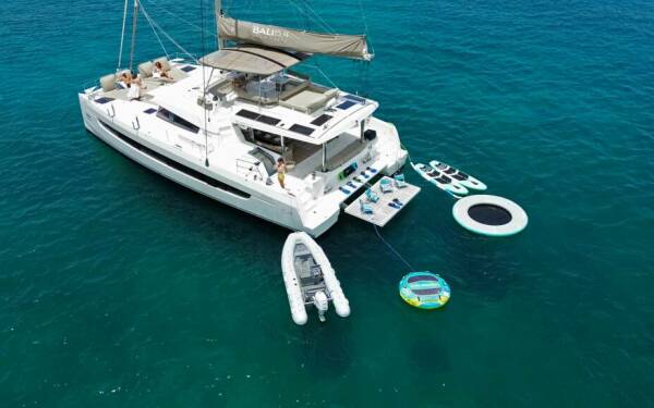 ESCAPADE Luxusný katamarán