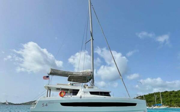 DOCK HOLIDAY Luksusowy katamaran