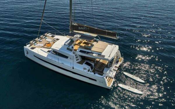 Motek Luksusowy katamaran