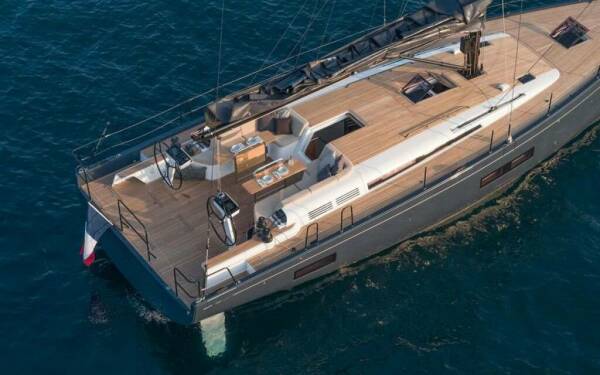 Sea Dreamers Luxury sailing yacht