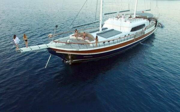 SADIYE HANIM Yate de lujo a motor