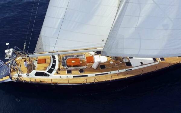 WIND OF CHANGE Yate de lujo de vela