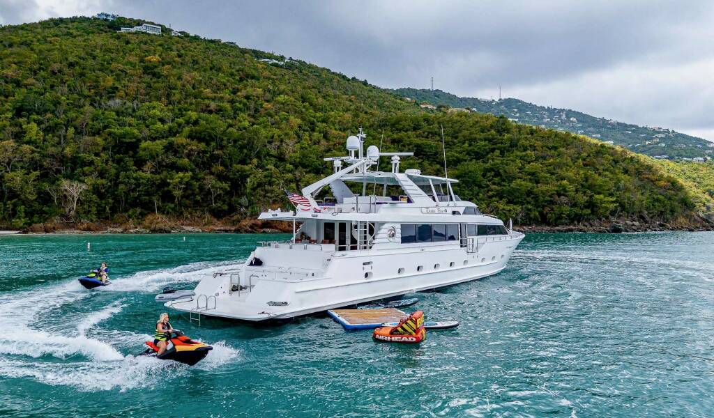 PERSEVERANCE Luxusný katamarán