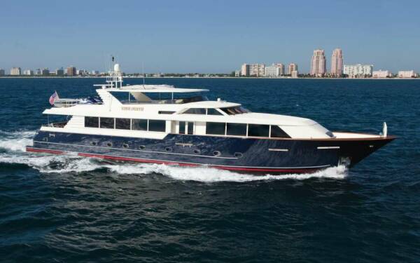 TRUE NORTH Catamarano di lusso