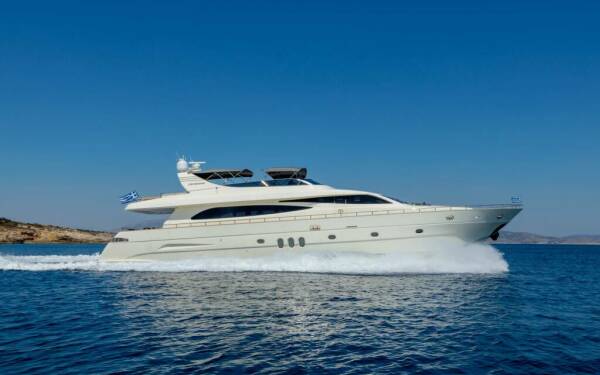 MIRAVAL Catamarán de lujo