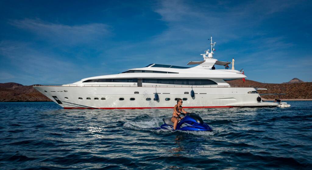 Cada Uno  Luksusowy katamaran