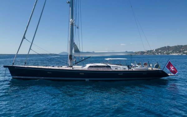 LADY 8 Yate de lujo de vela