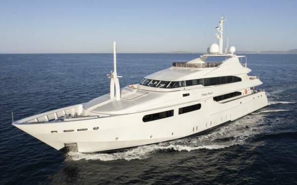 TITIAN PEARL Luxury catamaran