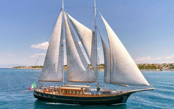 MYRA Luxusná motorová loď