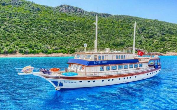 LOVE BOAT Luxusná motorová loď