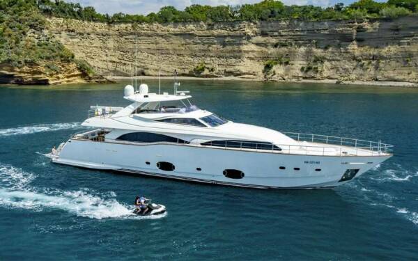 Anne Marie Catamarano di lusso