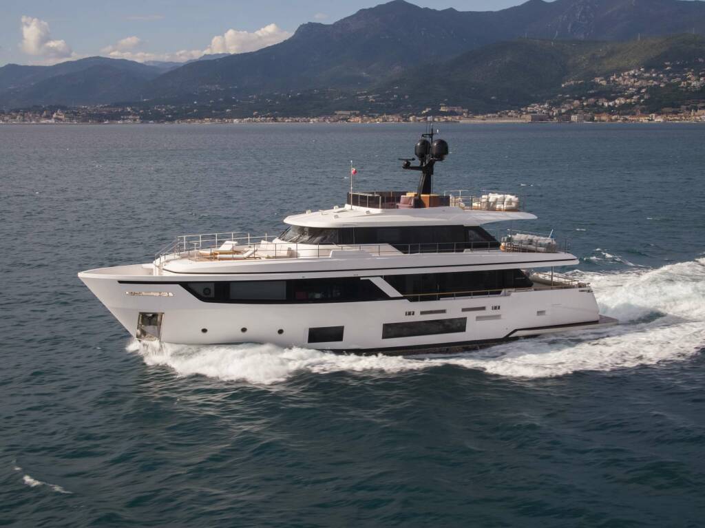 RARE GEM  Luxusný katamarán