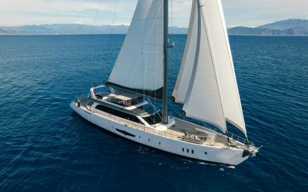 SON OF WIND Luxus-Segelyacht