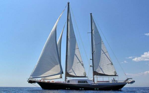 MOSS Yacht a vela di lusso
