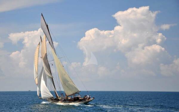 Sunshine Yate de lujo de vela