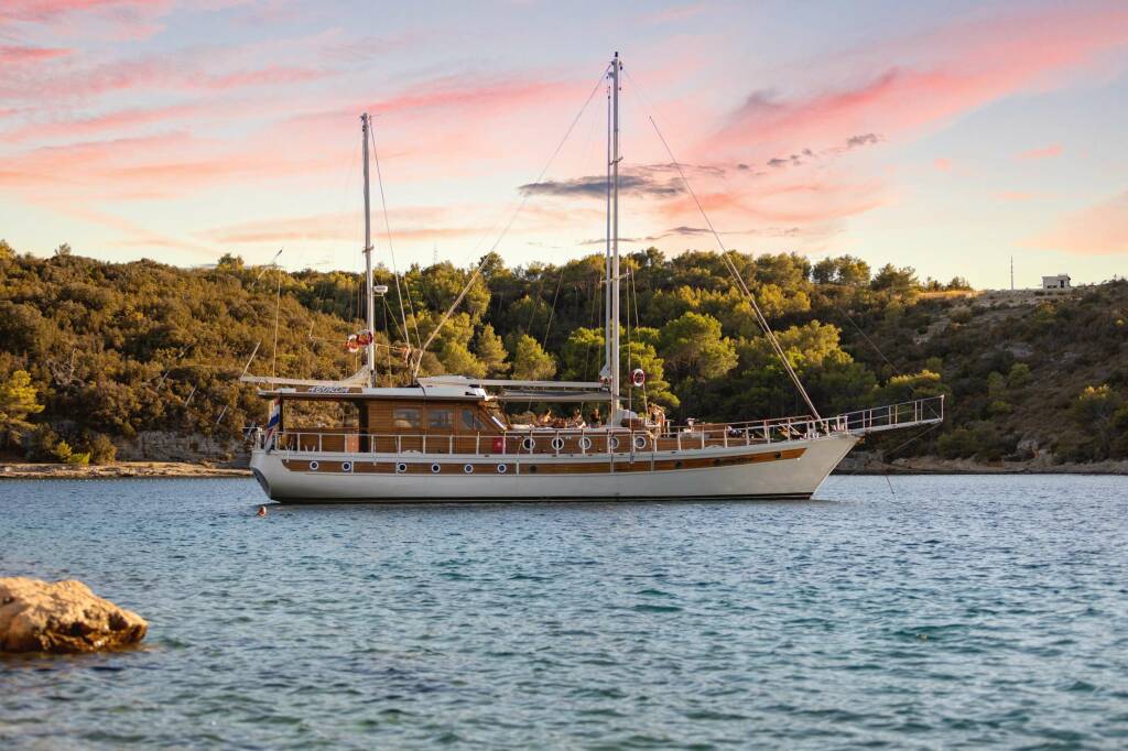 Aborda Motor yacht di lusso