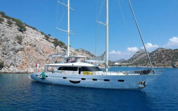 ANGELO 3 Yate de lujo de vela