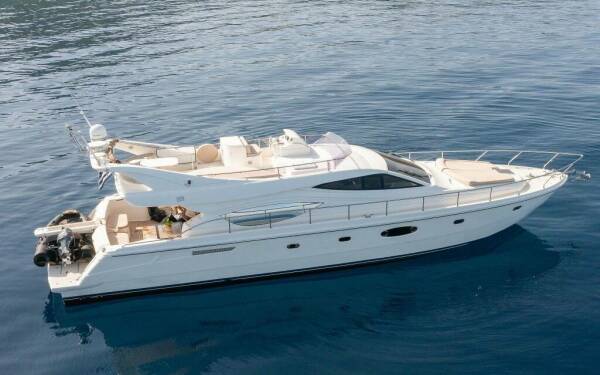 CARTE BLANCHE Ferretti