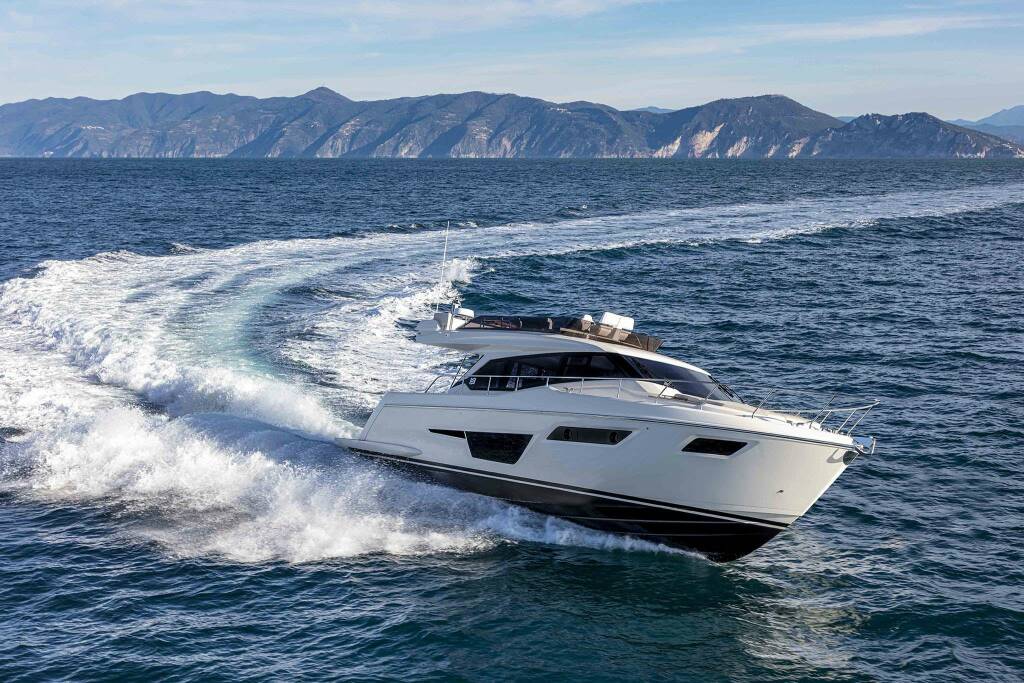 Ferretti Yachts 500 Anna Catamarano di lusso