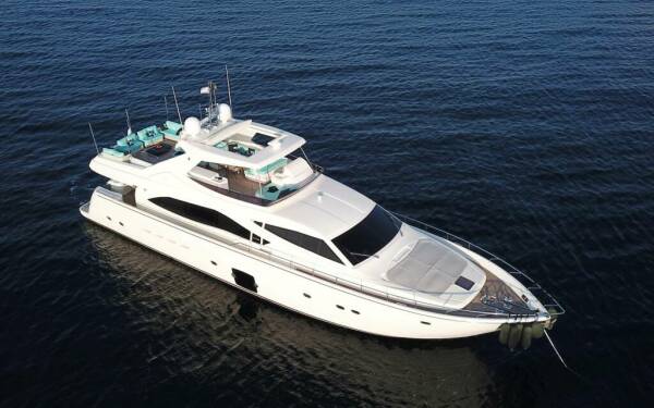 ASTARTE Catamarán de lujo