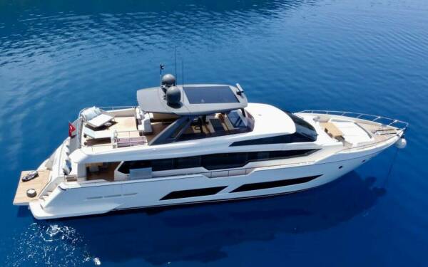 SHERO Catamarano di lusso
