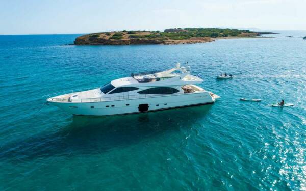 NINETEEN Luxury motor yacht