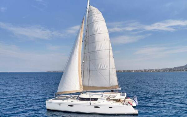 WORLD'S END (MED) Fountaine Pajot