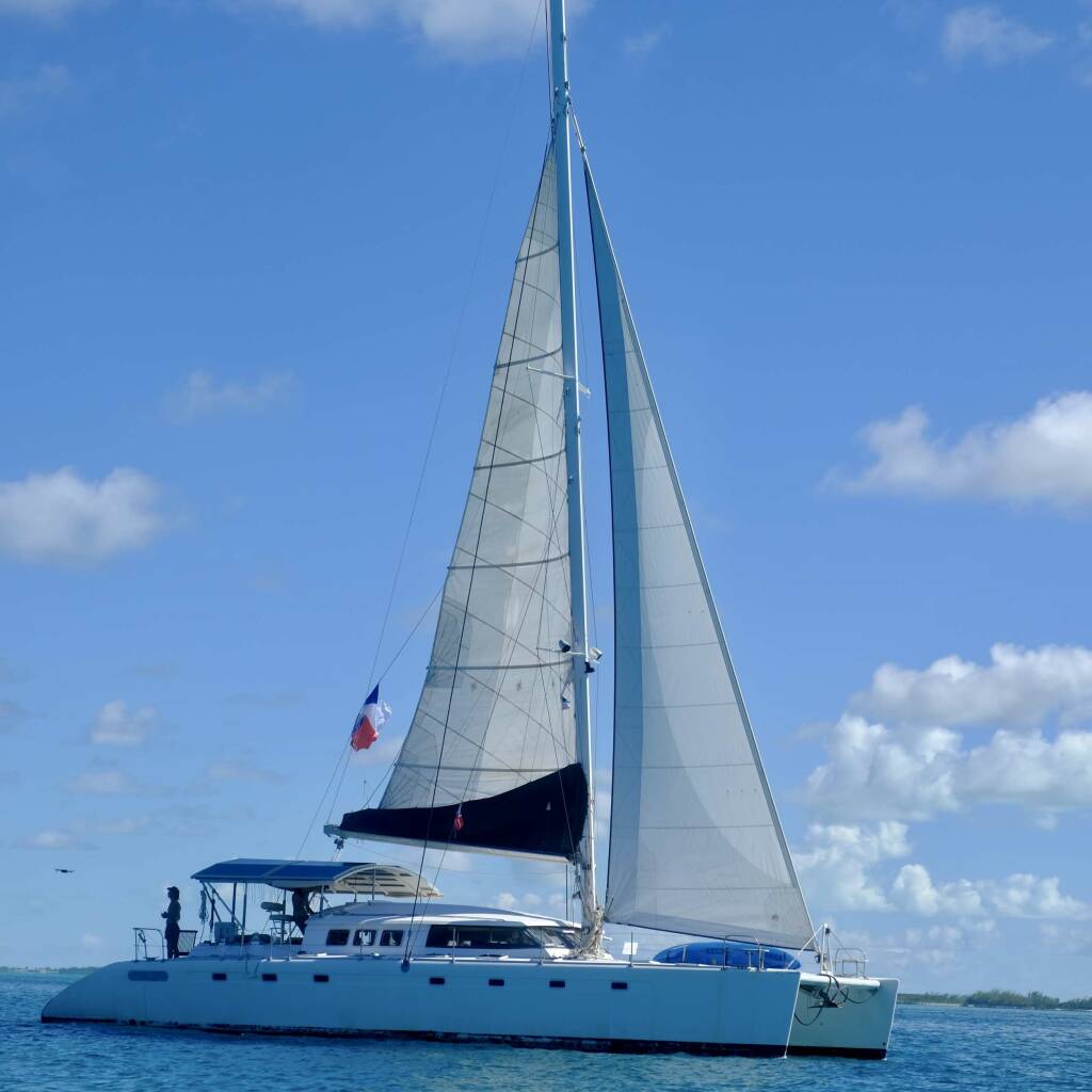 MISS ELIZABETH Luxury catamaran