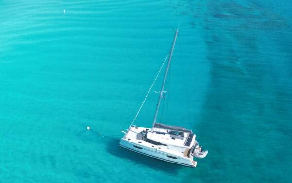 VIVE L'AMOUR Luxury catamaran