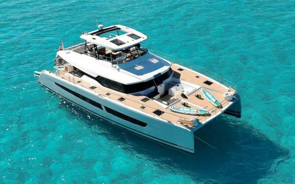 PRINCESS MILA Catamarán de lujo