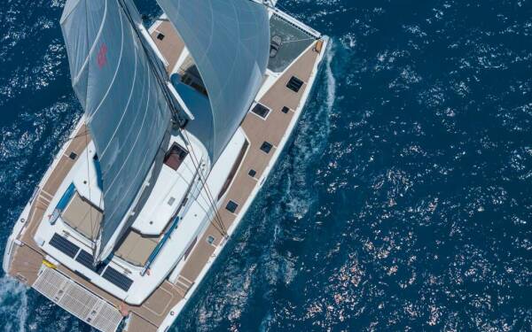 JEWEL (67) Catamarano di lusso