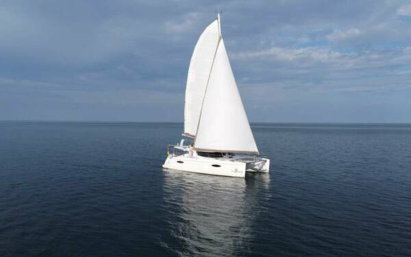 Mahana Catamarano di lusso