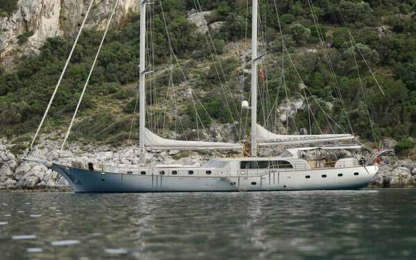 SILVERMOON Luxusná plachetnica