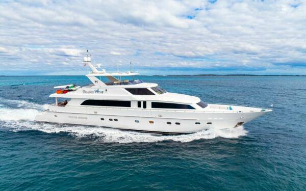 BRANDI-WINE Catamarano di lusso