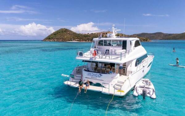 INDIGO  Catamarán de lujo